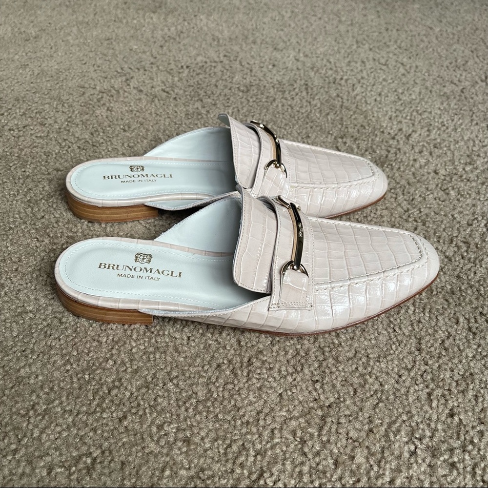 Bruno Magli Mark Flat Loafer Mule - Sand Croc-Print Leather Sz 38.5 NWOT - Picture 4 of 12